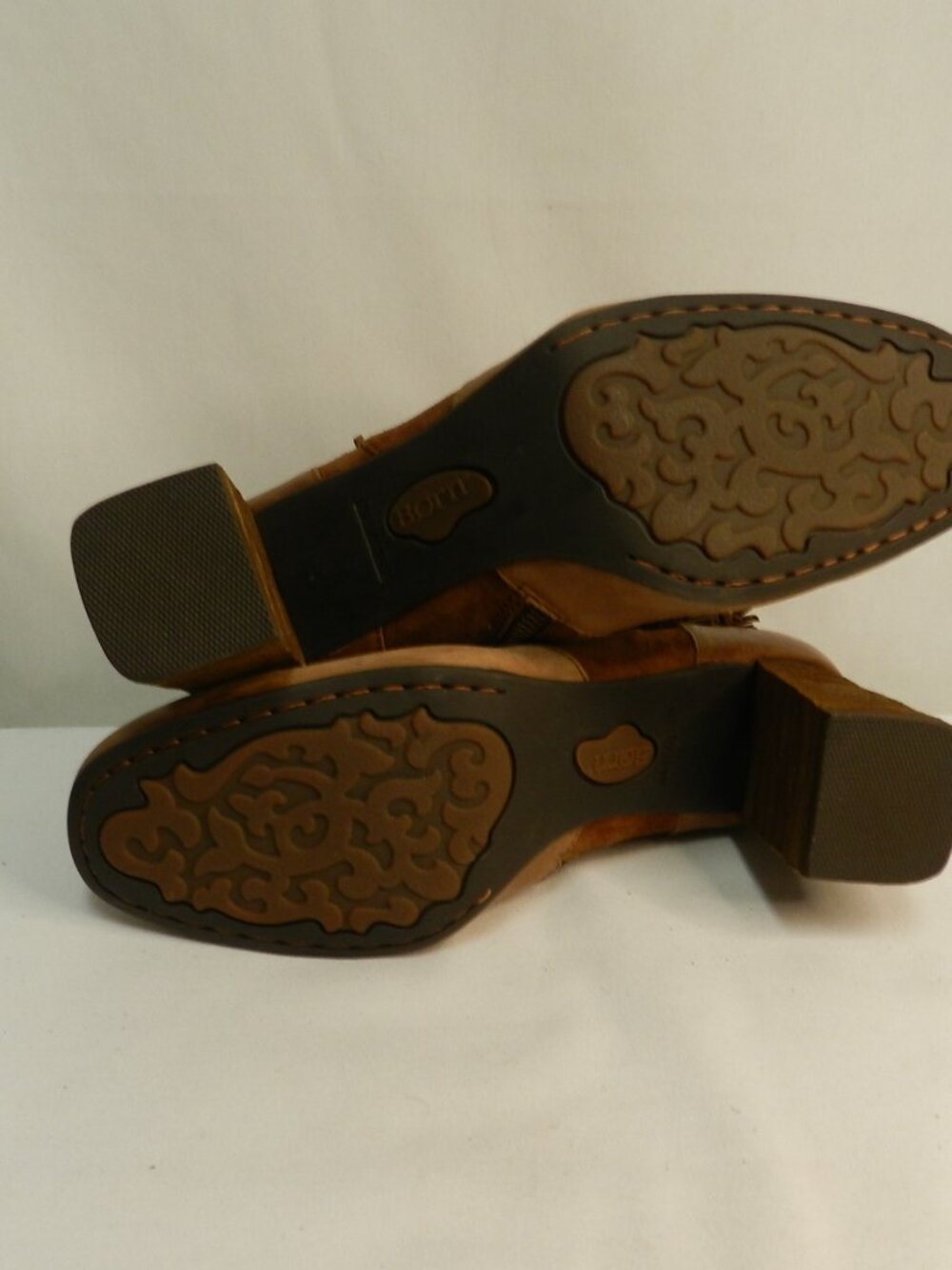 Born Leather w/Suede brown Tassel ankle Zip boots comfort block heel Size Sz 10 - Picture 11 of 13